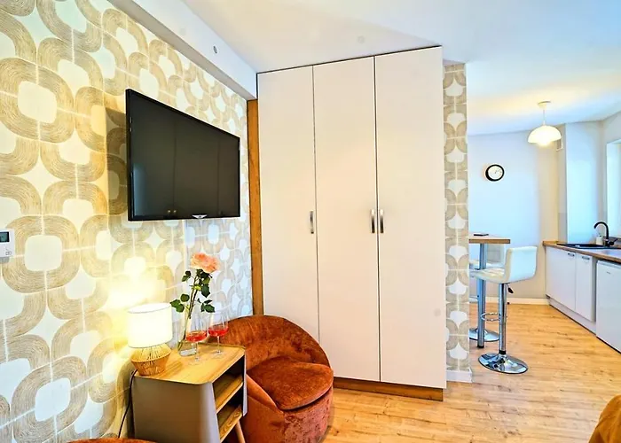 Everysky - Wilcza 3f_p Apartment